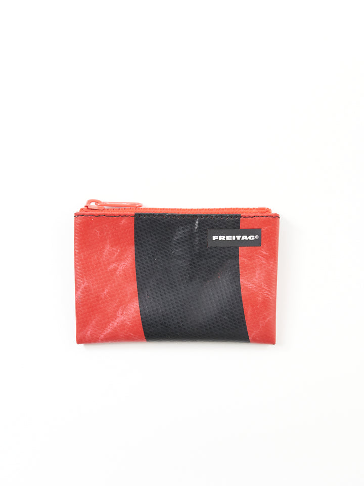 F05 Blair -red black