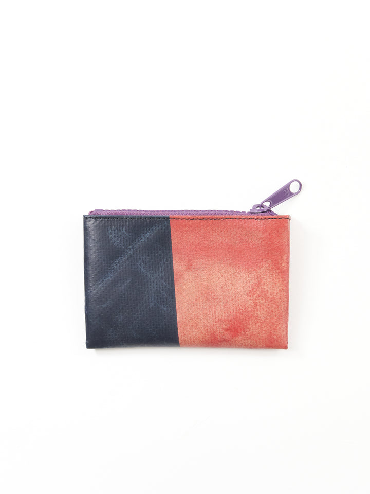 F05 Blair -red dark blue