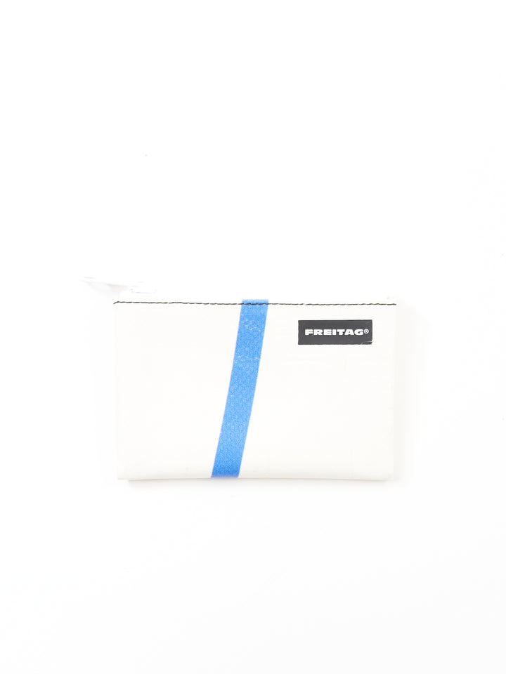 F05 Blair - white blue