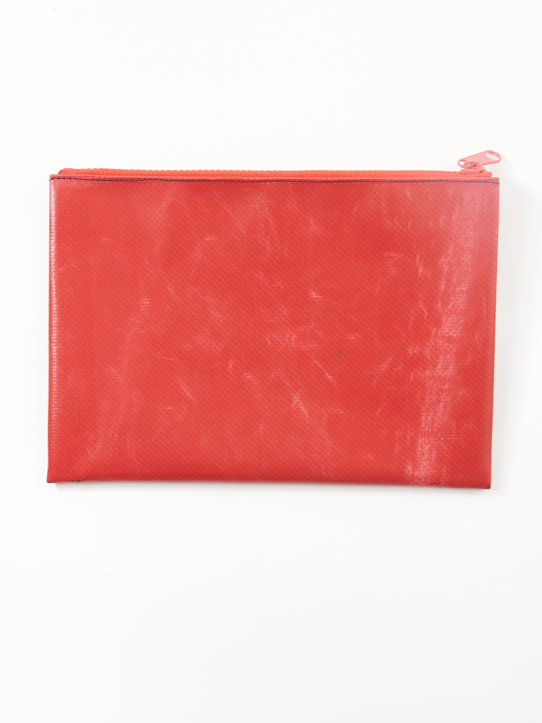 F07 CHUCK - red white