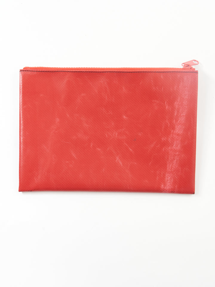 F07 CHUCK - red white