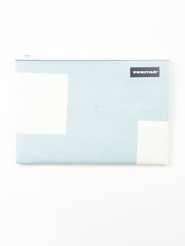 F07 CHUCK - blue white