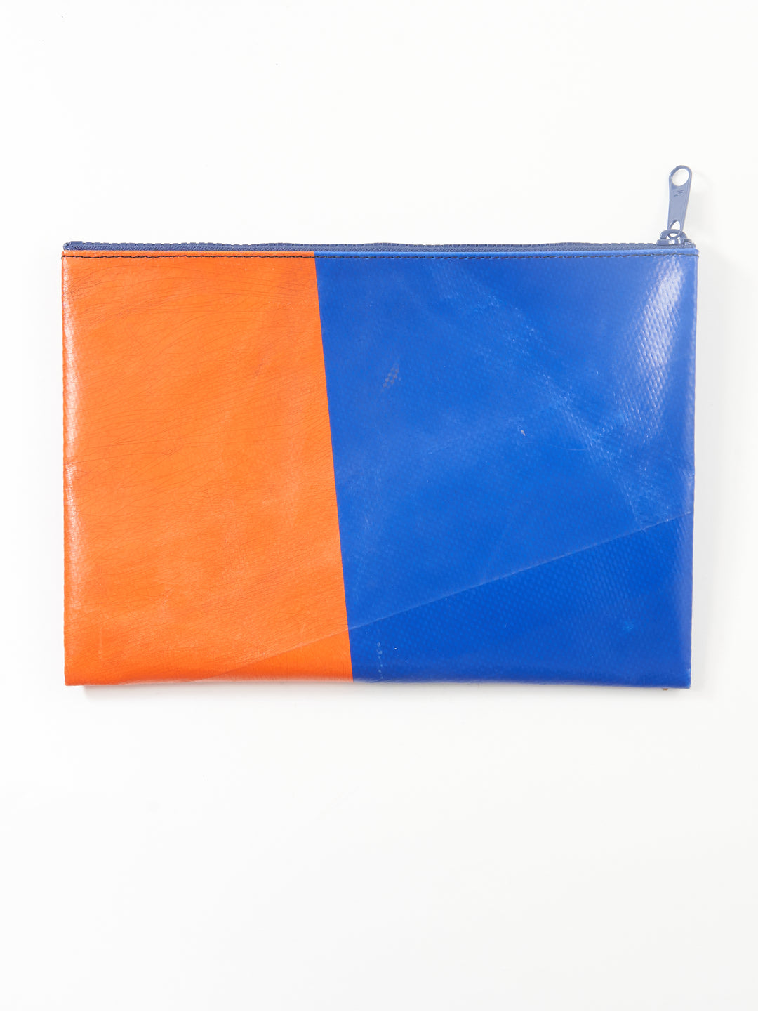 F07 CHUCK - blue red