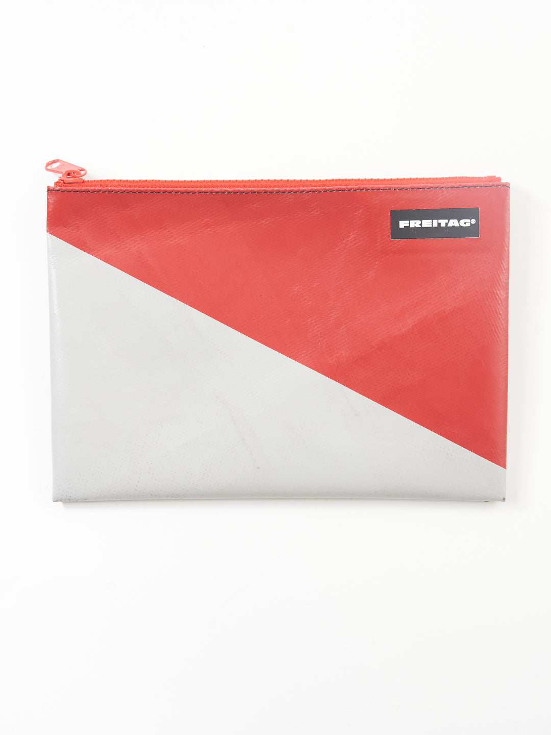 F07 CHUCK - red grey