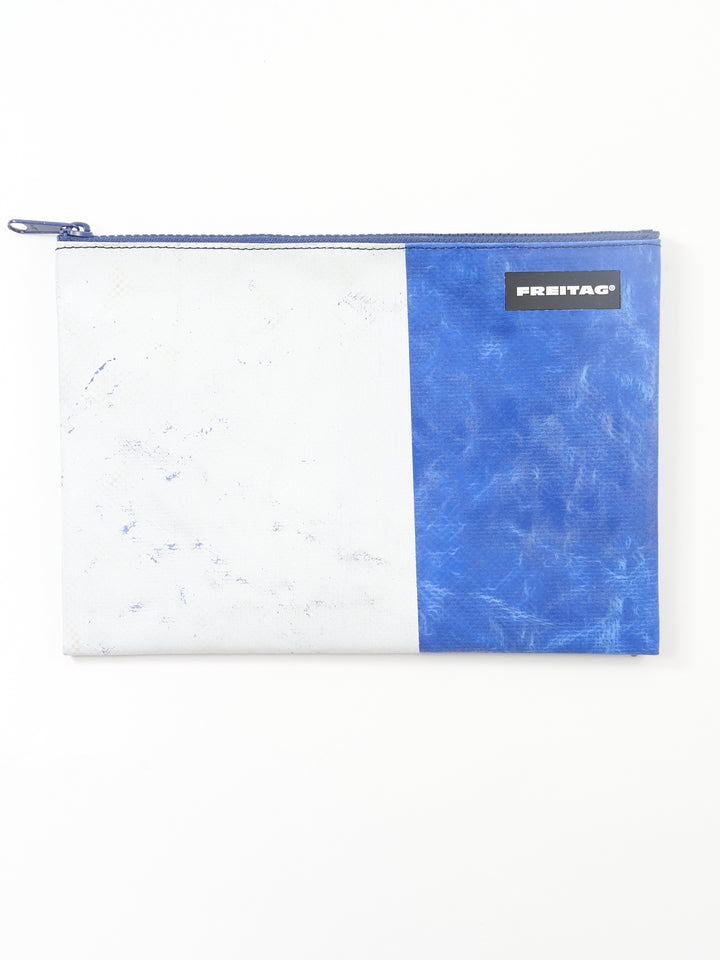 F07 CHUCK - white blue