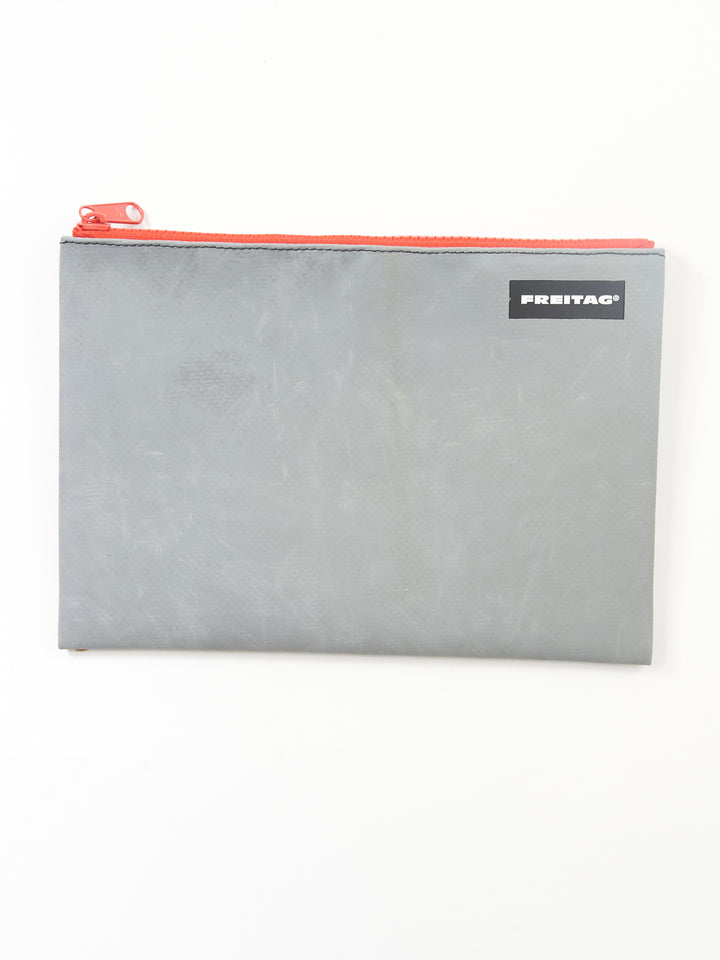 F07 CHUCK - grey red