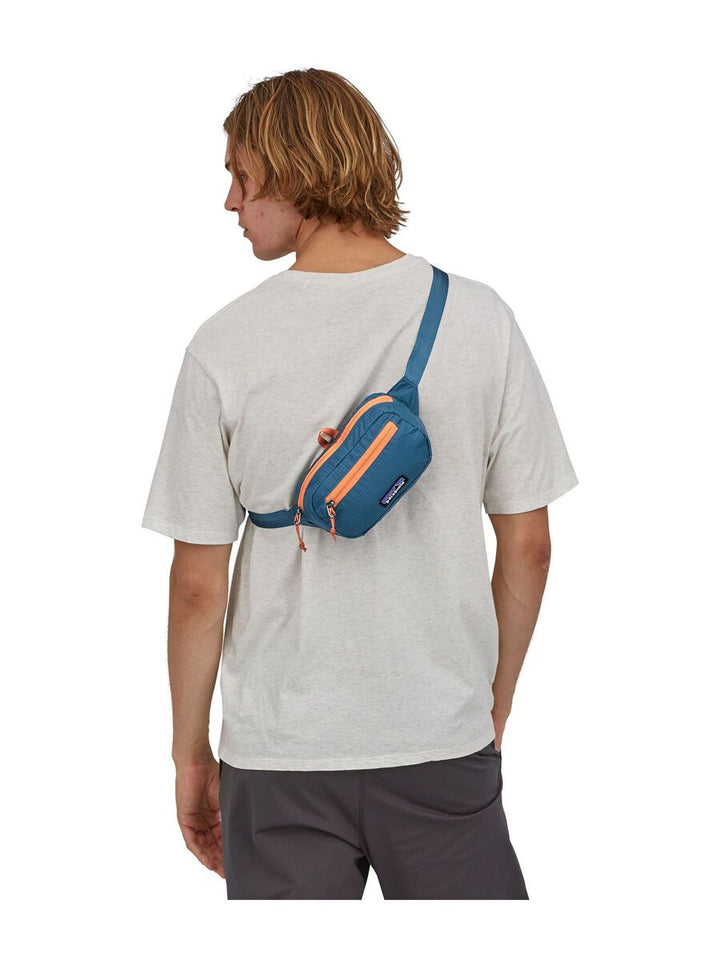 Ultralight Black Hole Hippack - wavy blue