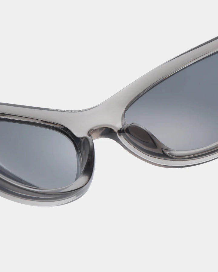 Blast -  grey transparent