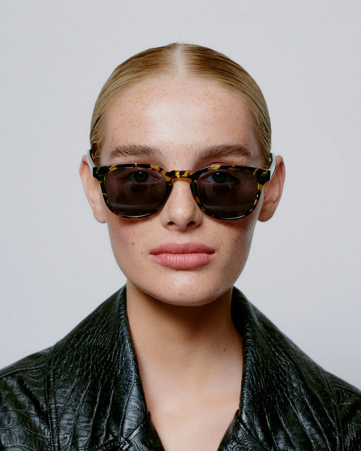 Bate - Black Yellow Tortoise