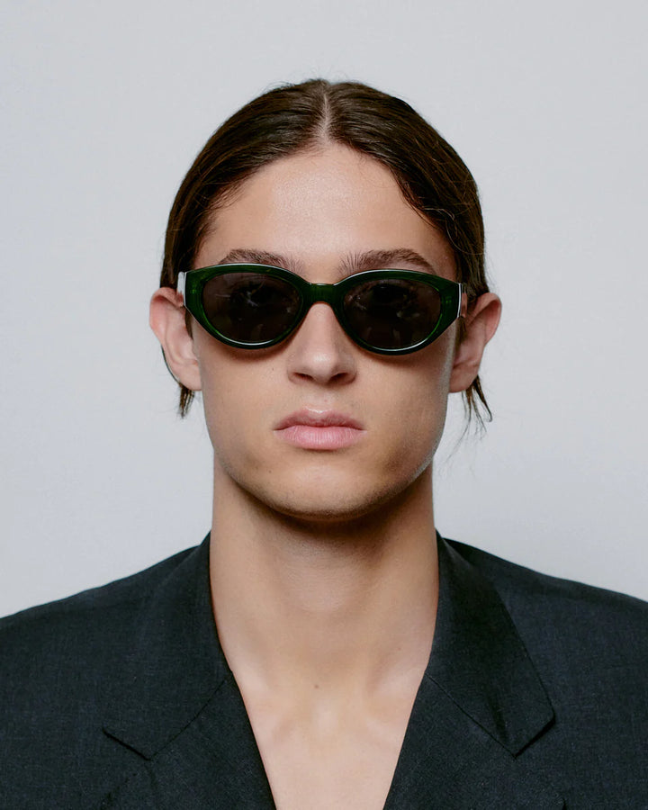 Winnie - dark green transparent