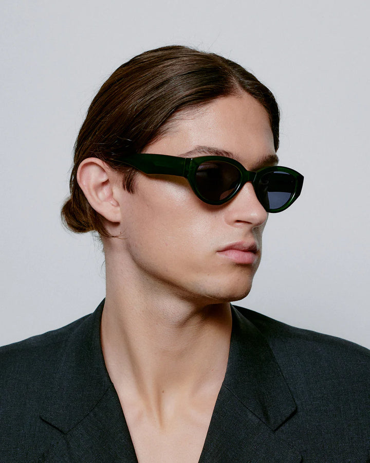 Winnie - dark green transparent