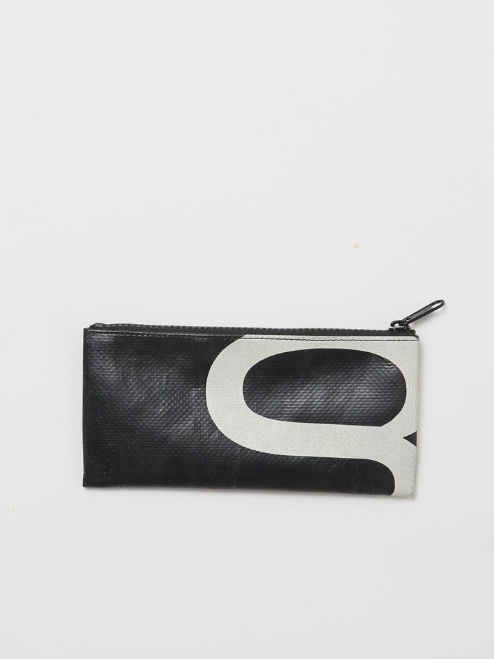 F06 Serena - black white