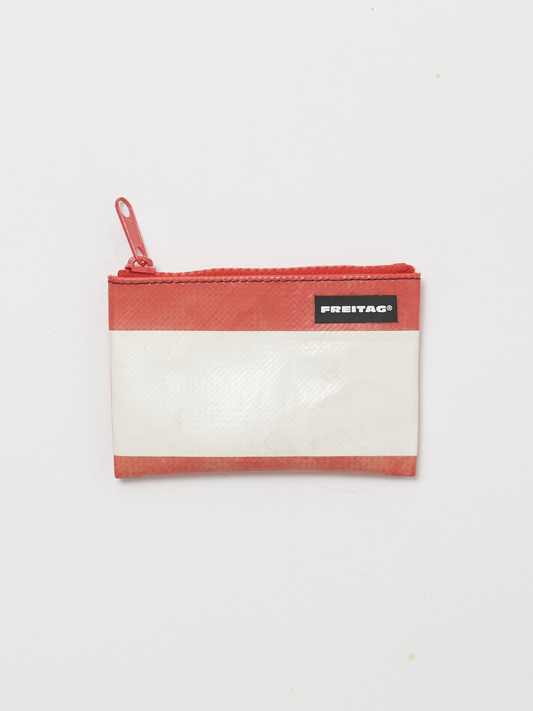 F05 Blair - white red