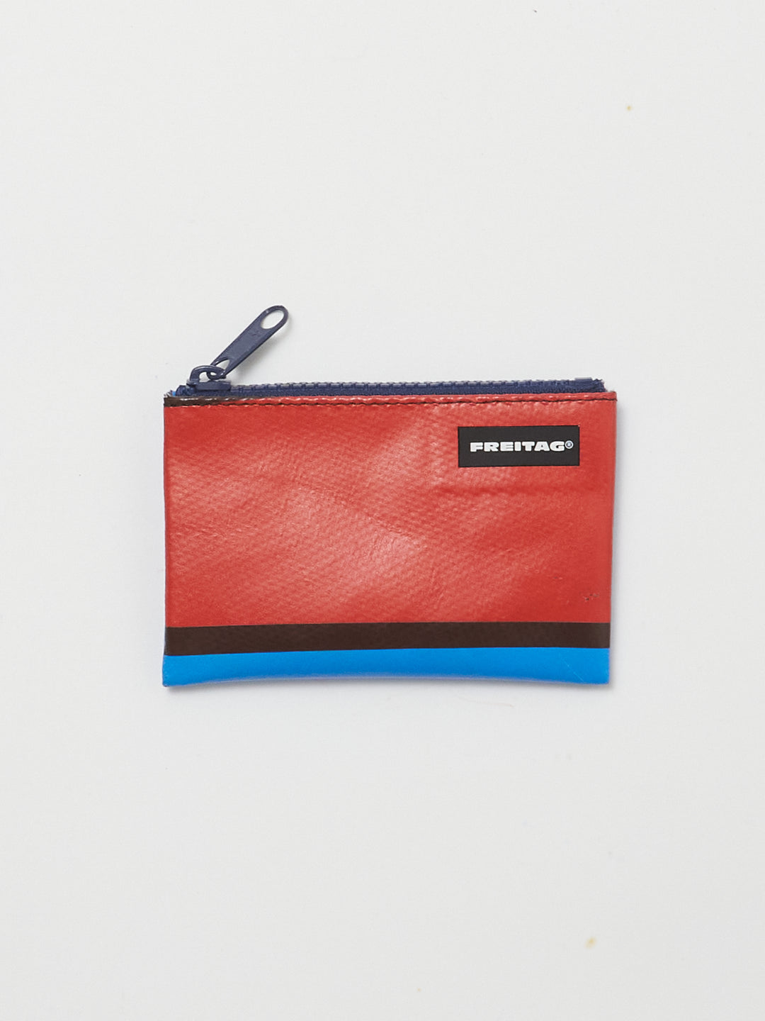 F05 Blair - red blue