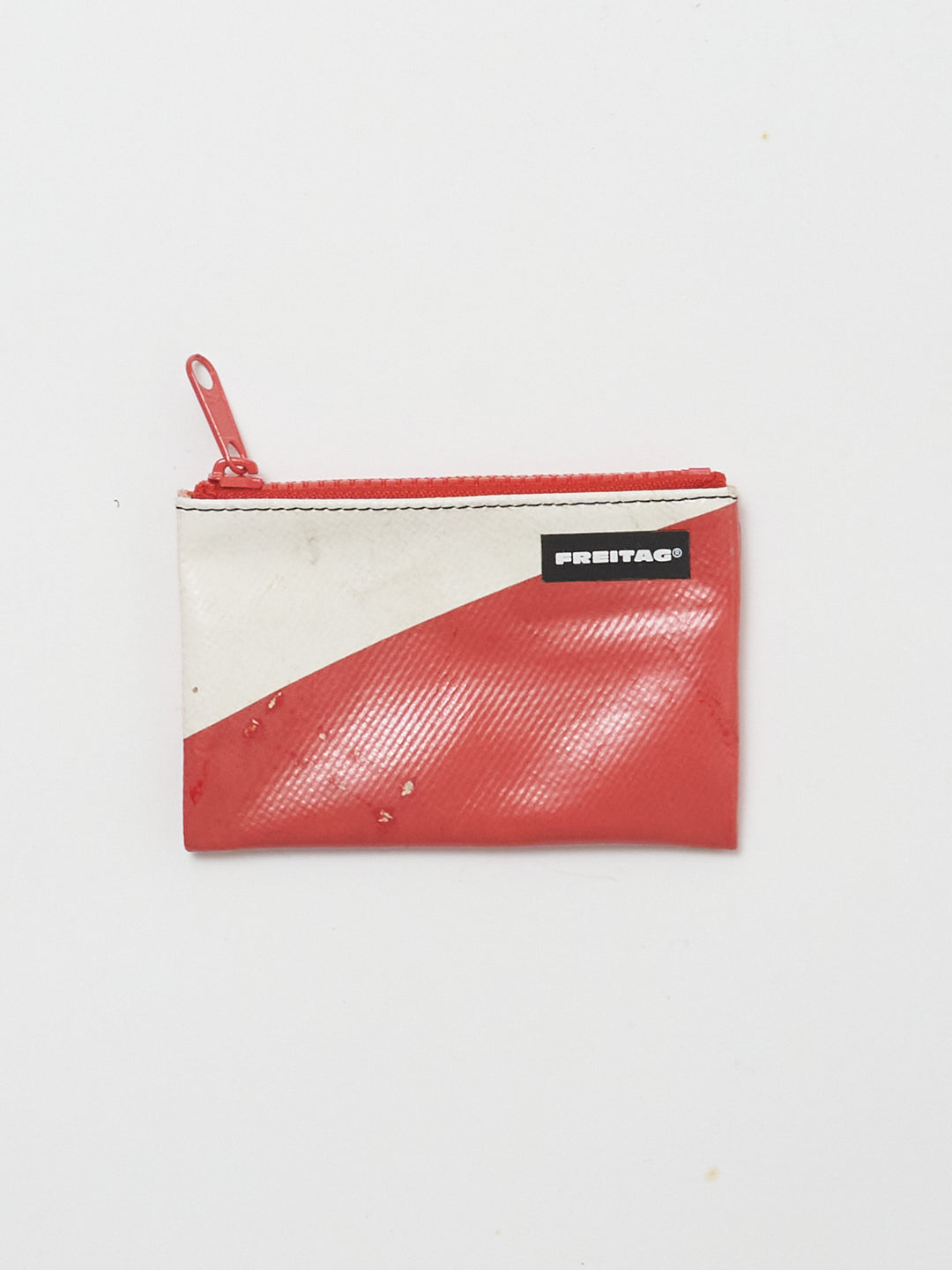 F05 Blair - white red