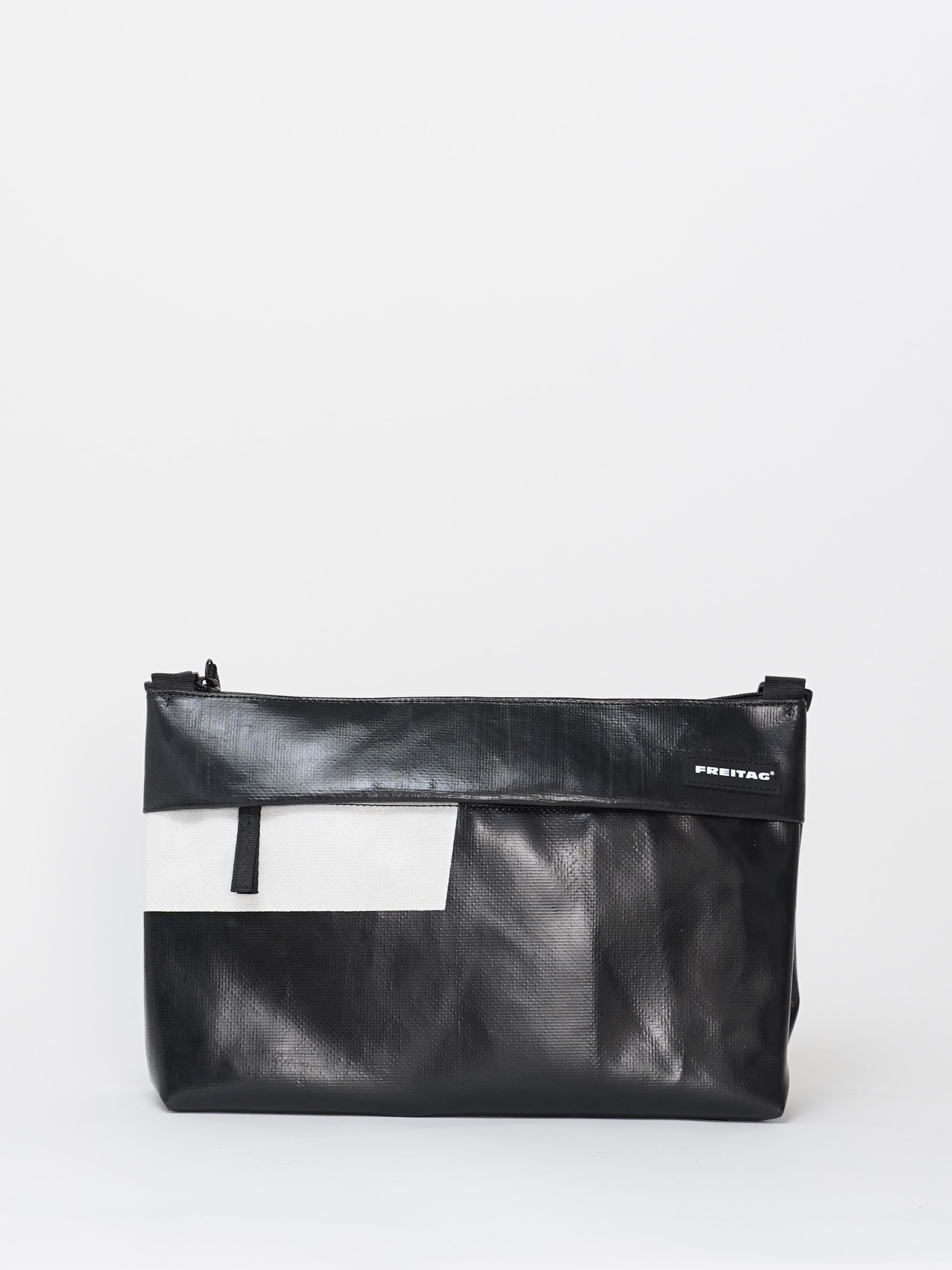F553 LOU | FREITAG