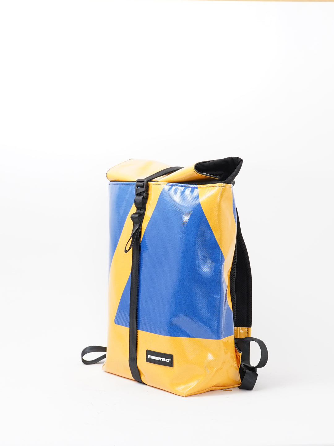 F155 Clapton -  yellow blue