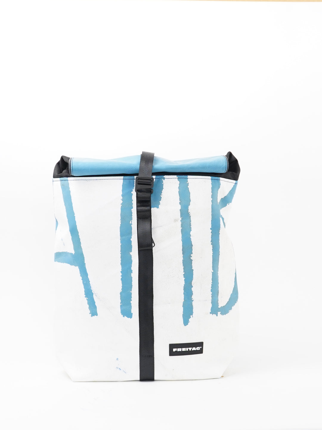 F155 Clapton -  white blue