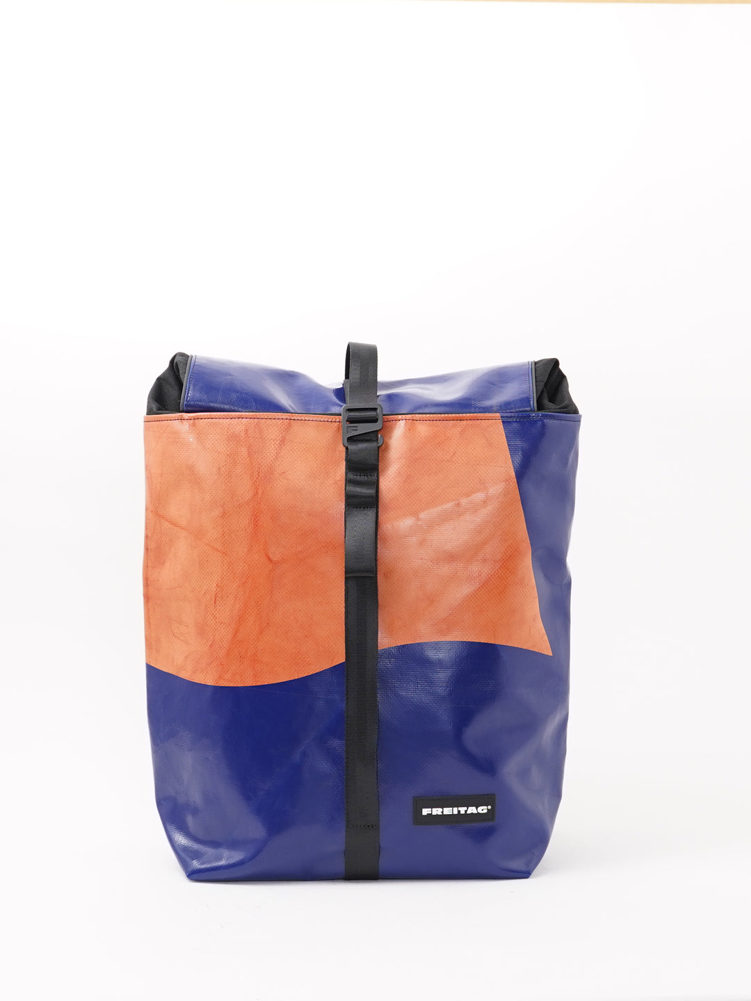 F155 Clapton -   blue red