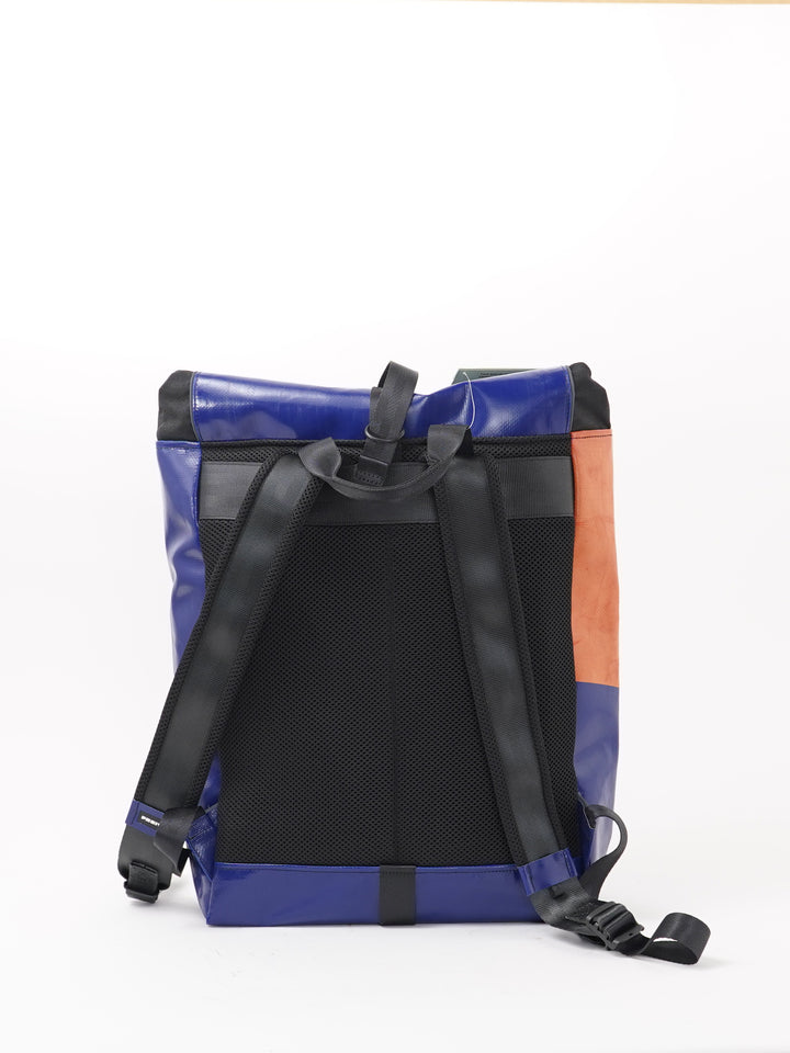 F155 Clapton -   blue red