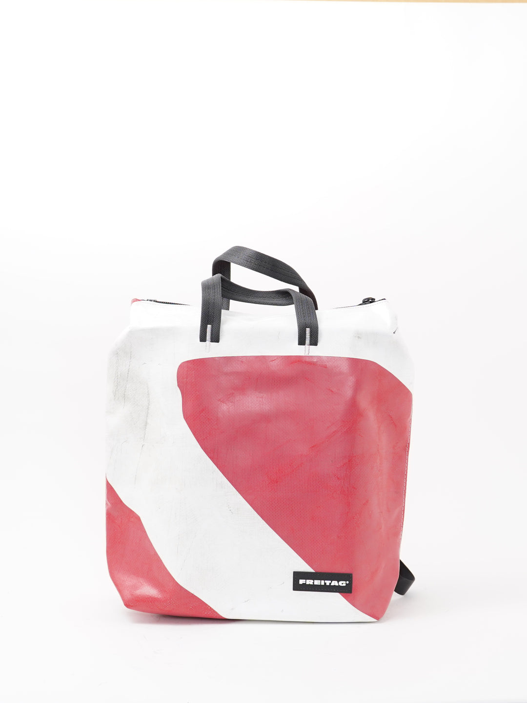 F201 Pete -  red white