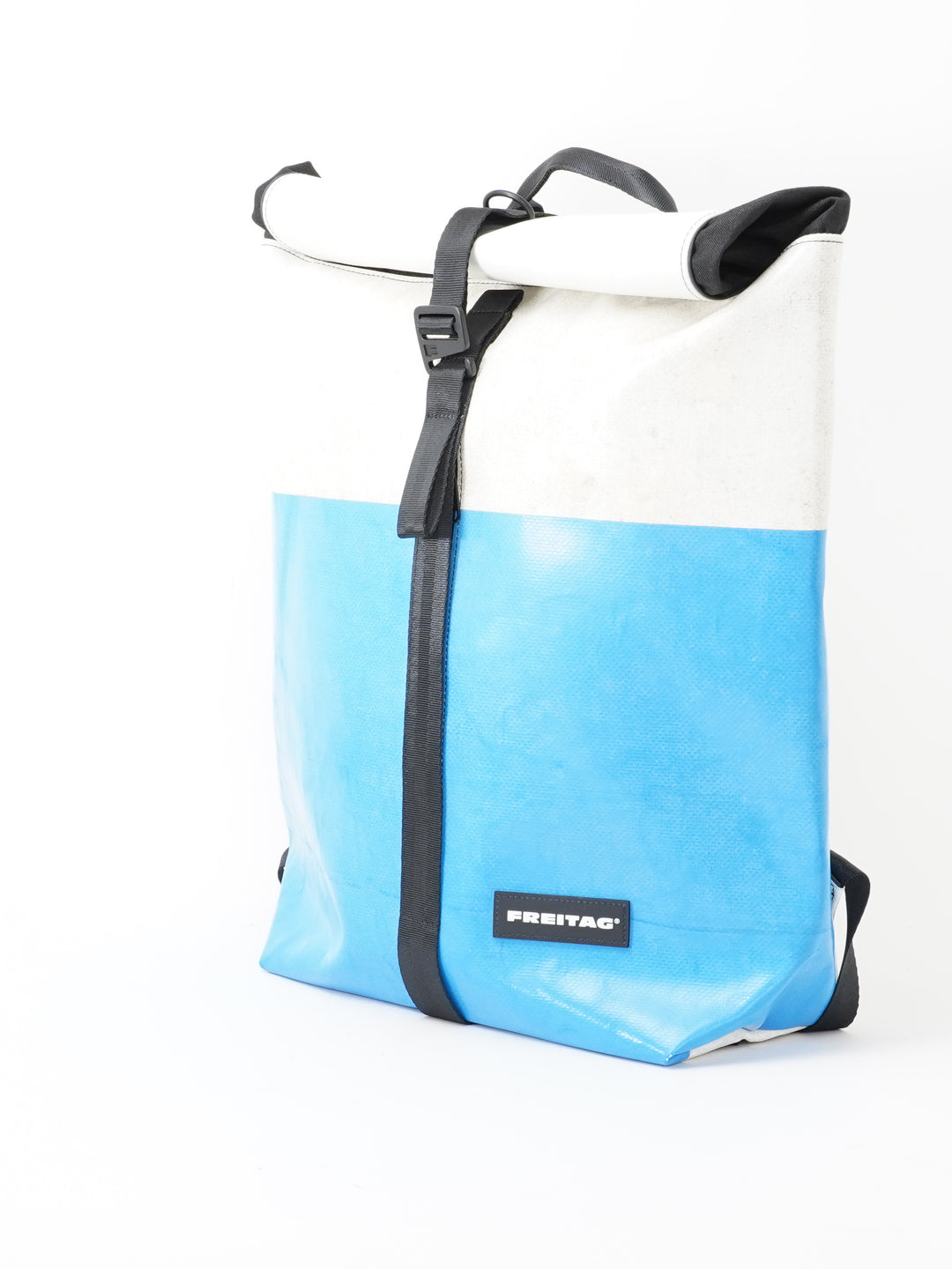 F155 Clapton -   blue white