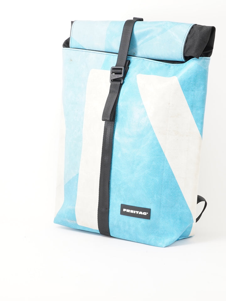 F155 Clapton -   blue white