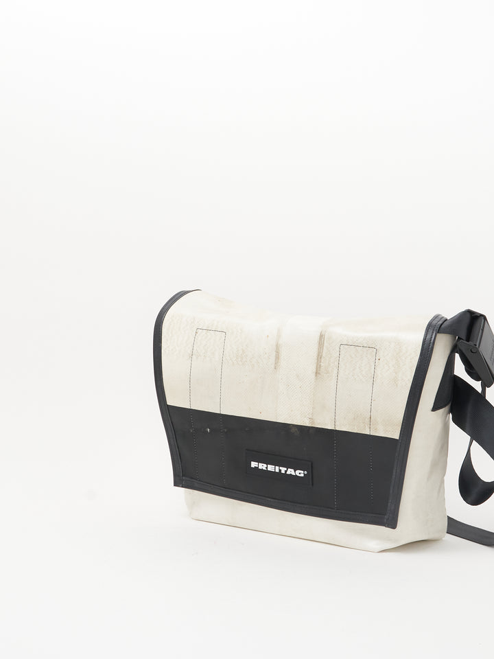 F14 Dexter - white black wine