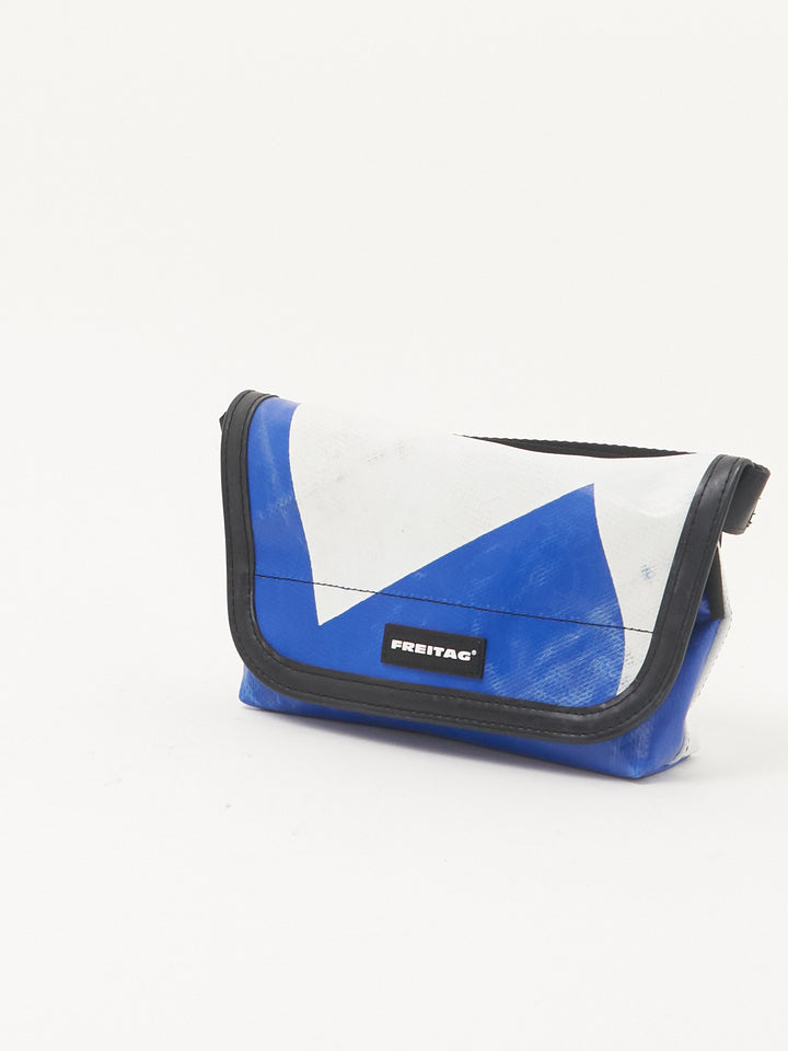 F153 Jamie -blue white