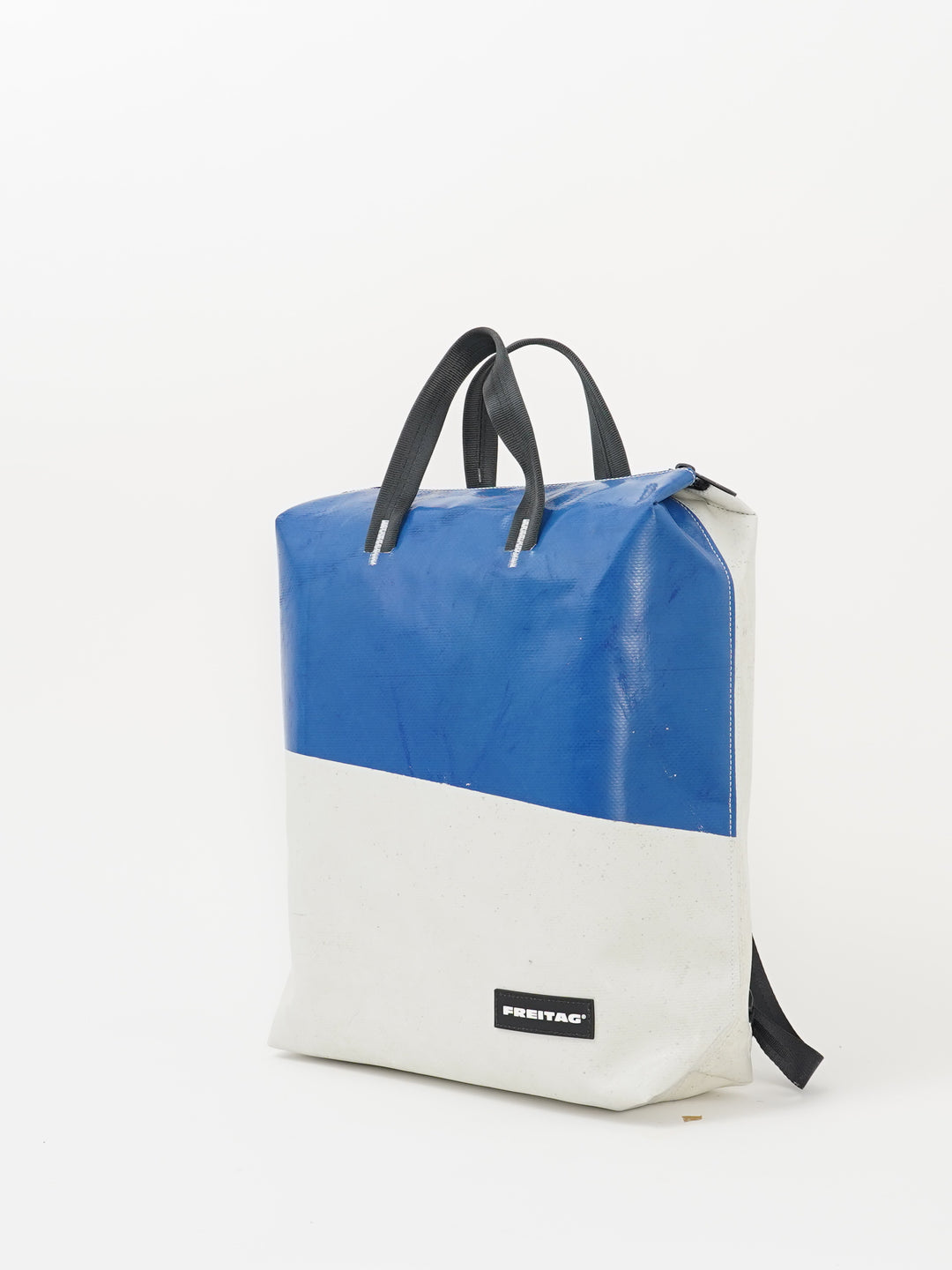 F201 Pete -  blue white