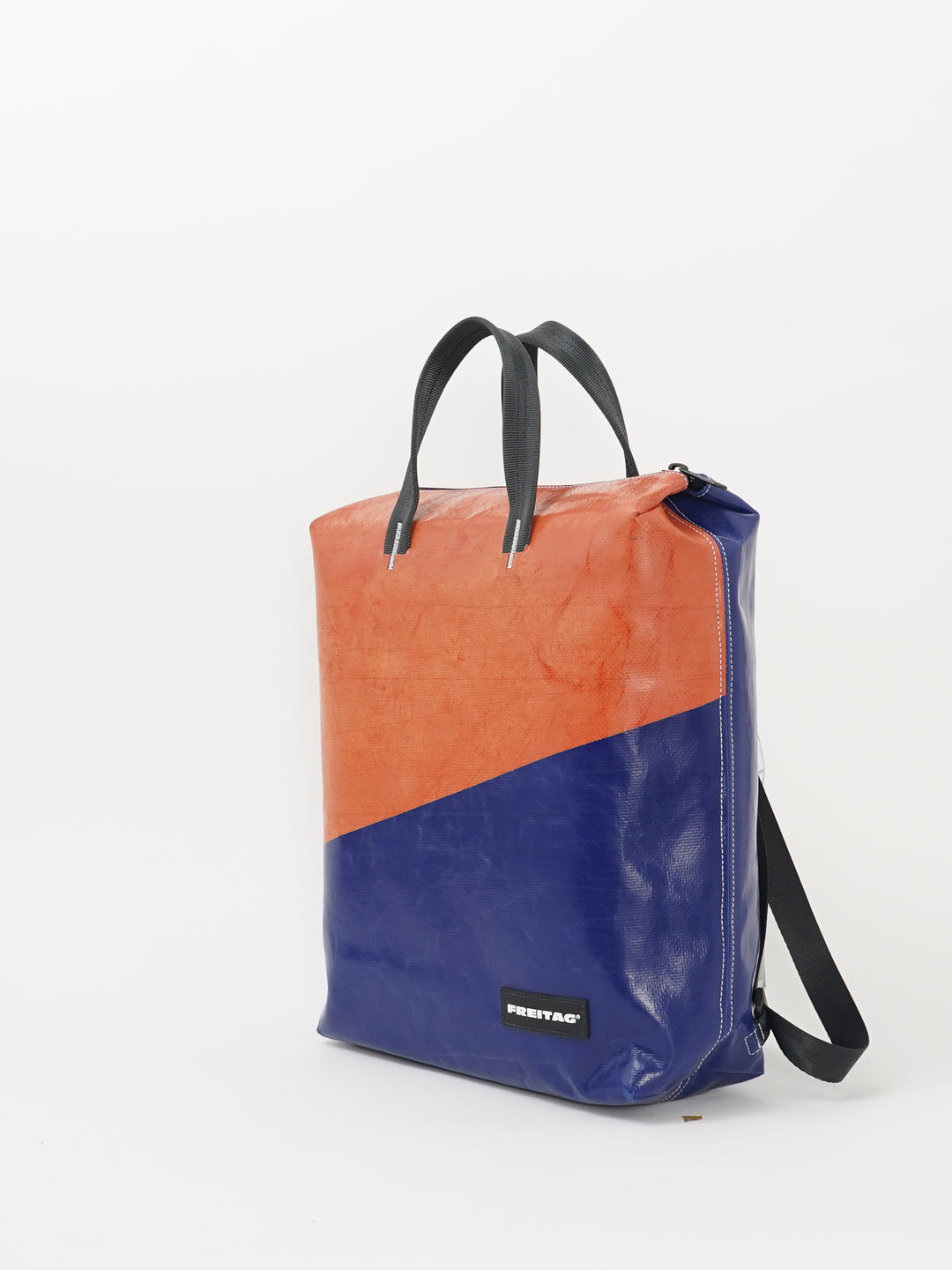 F201 Pete -  blue red