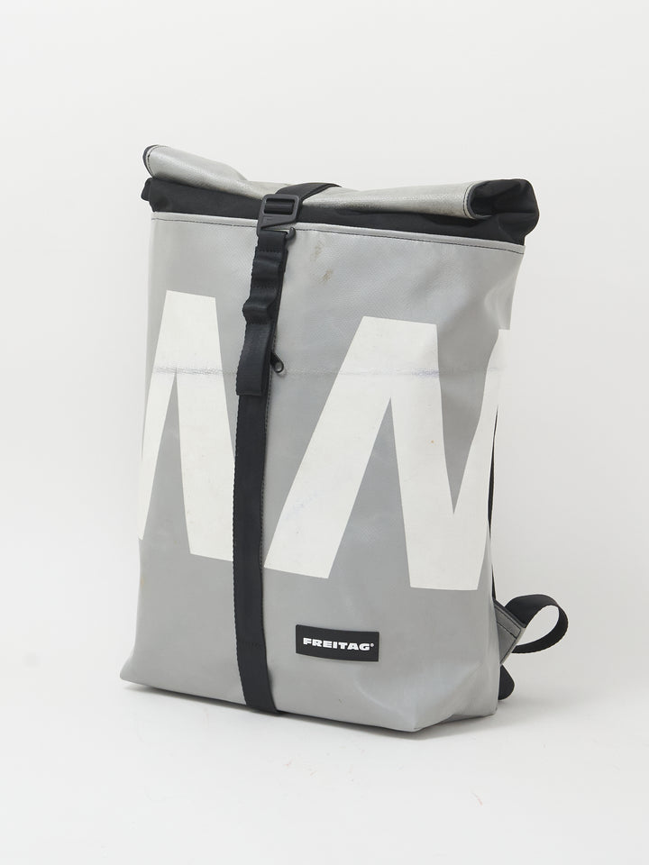 F155 Clapton -   grey white