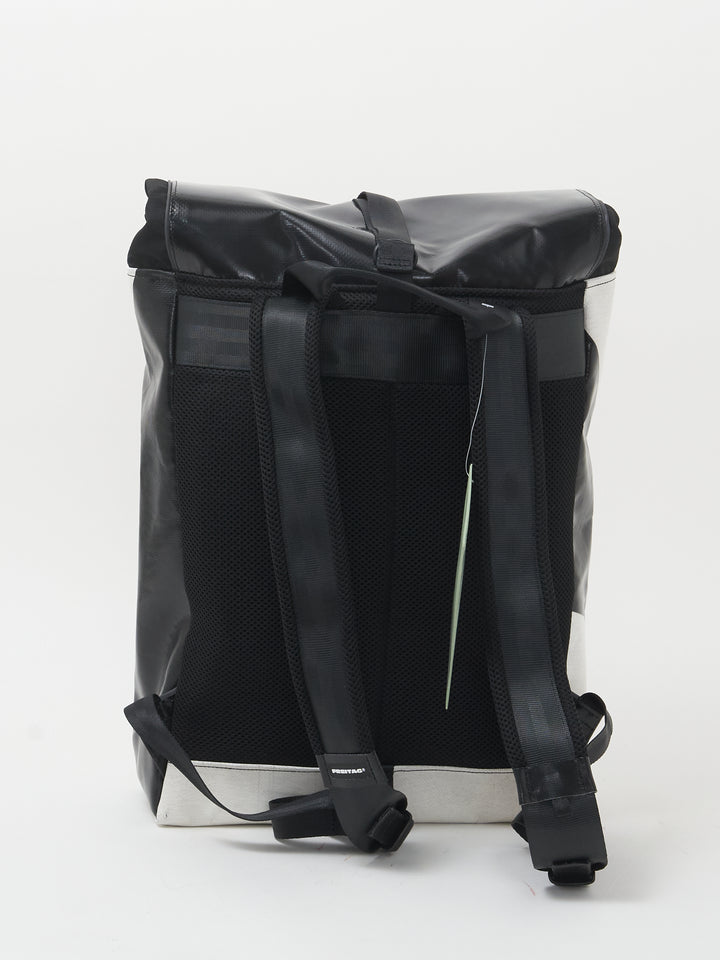 F155 Clapton -   black white