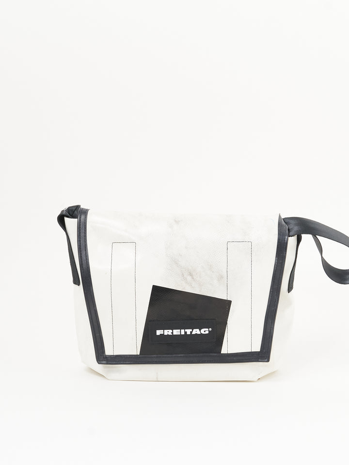 F11 Lassie -  white black