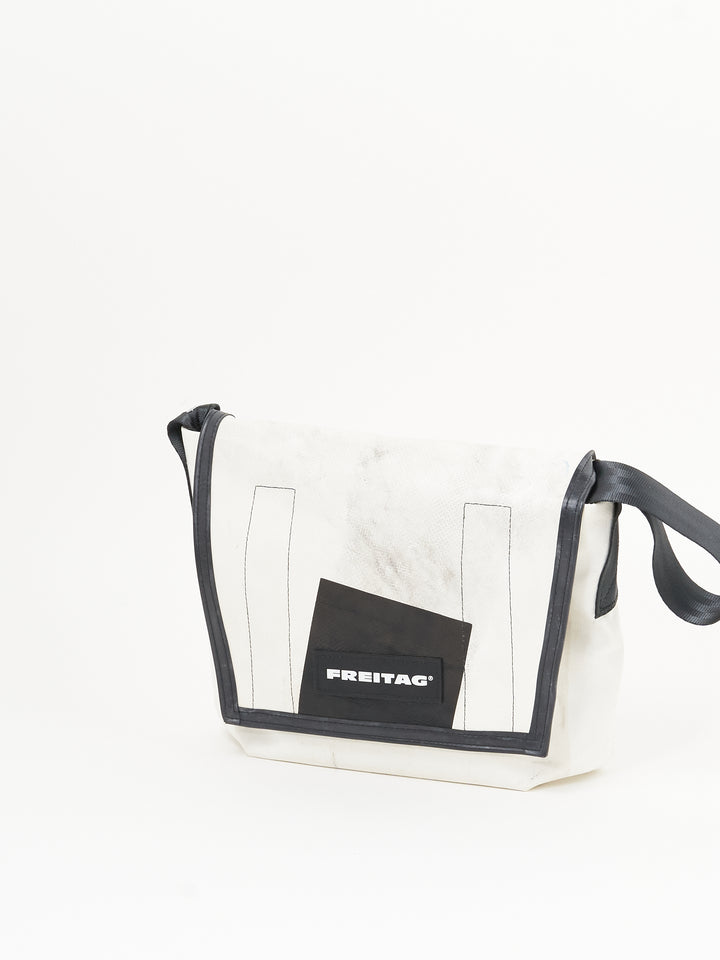 F11 Lassie -  white black