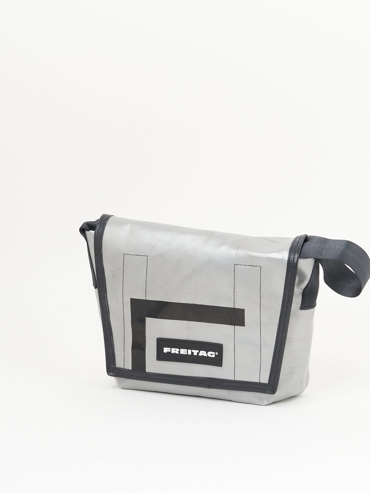 F11 Lassie -  silver black