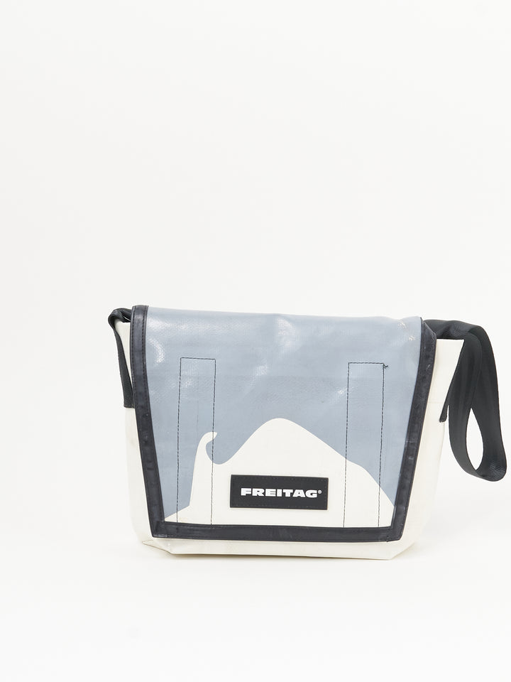 F11 Lassie -  grey white