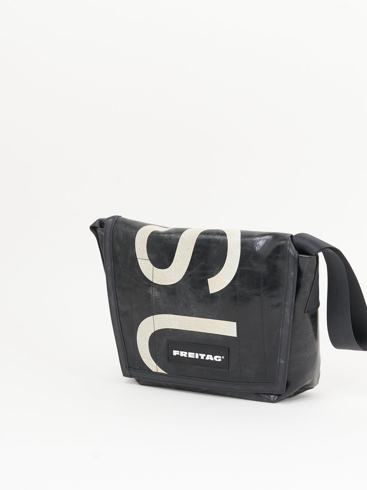 F11 Lassie -  black white