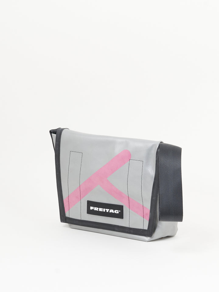 F11 Lassie -  silver pink