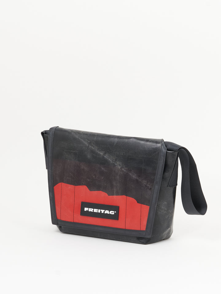 F11 Lassie -  black red