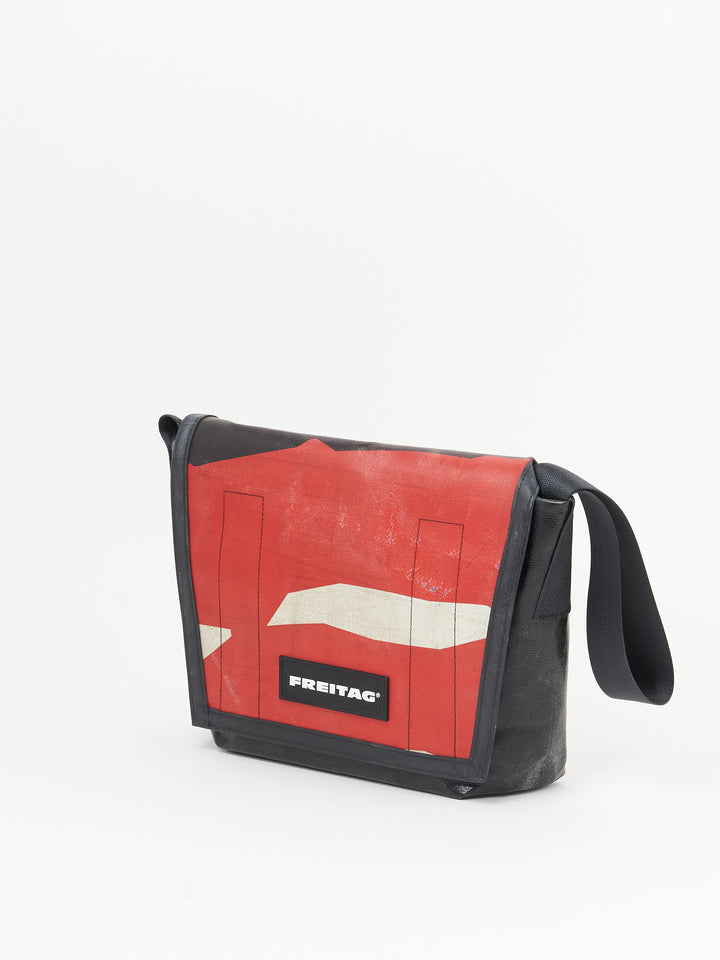 F11 Lassie -  black red white