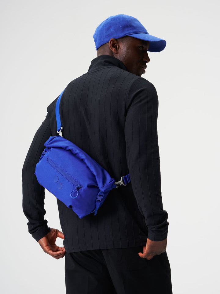 AKSEL - ultimate blue