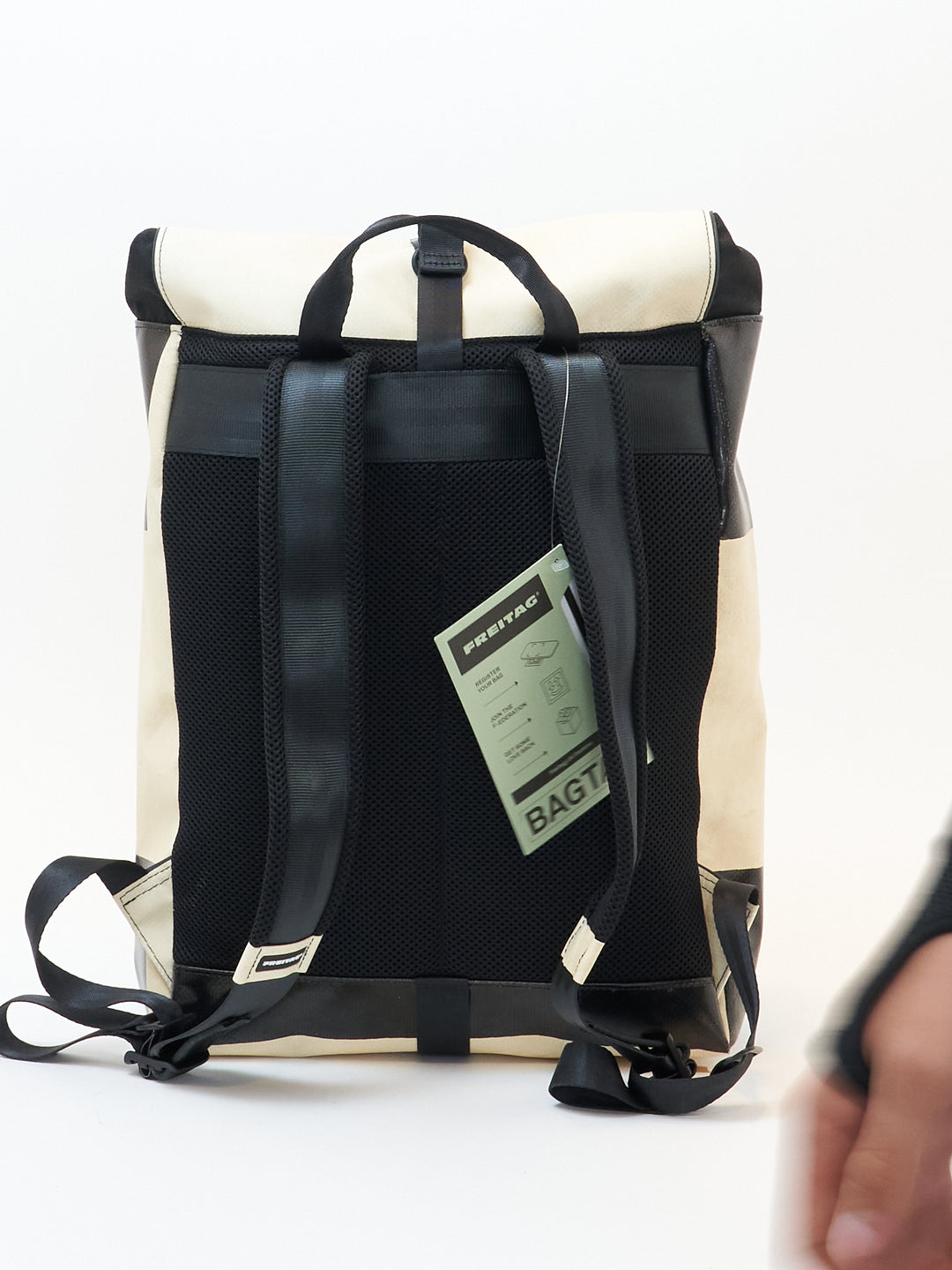 F155 Clapton -   black white