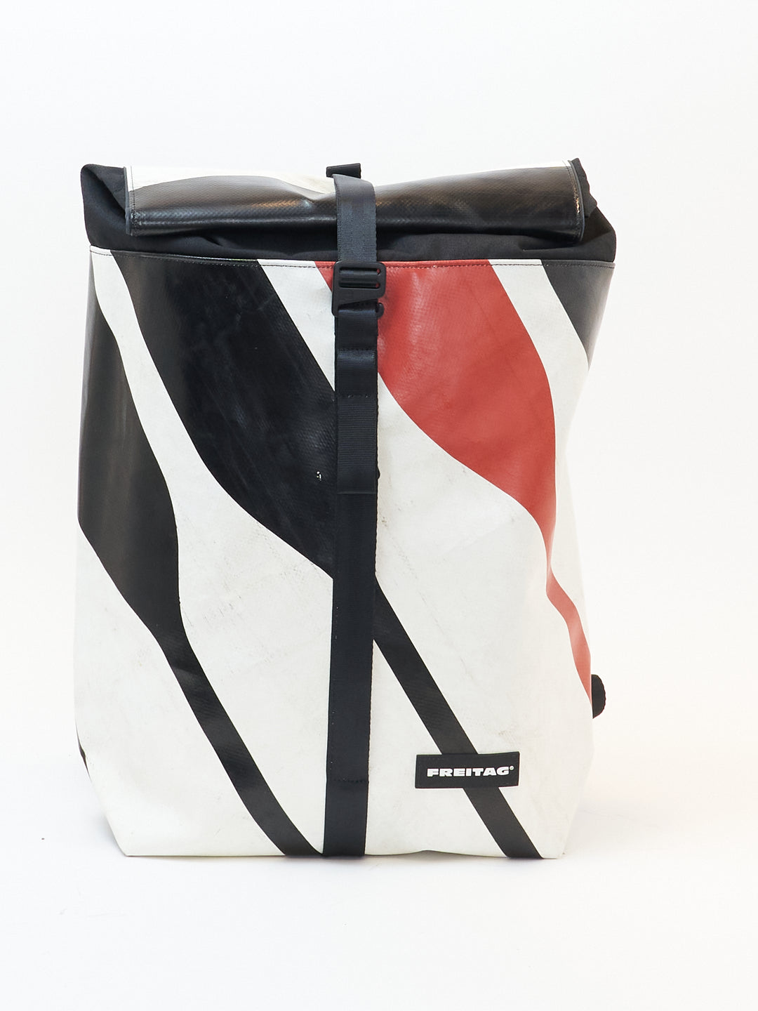 F155 Clapton -   white black red