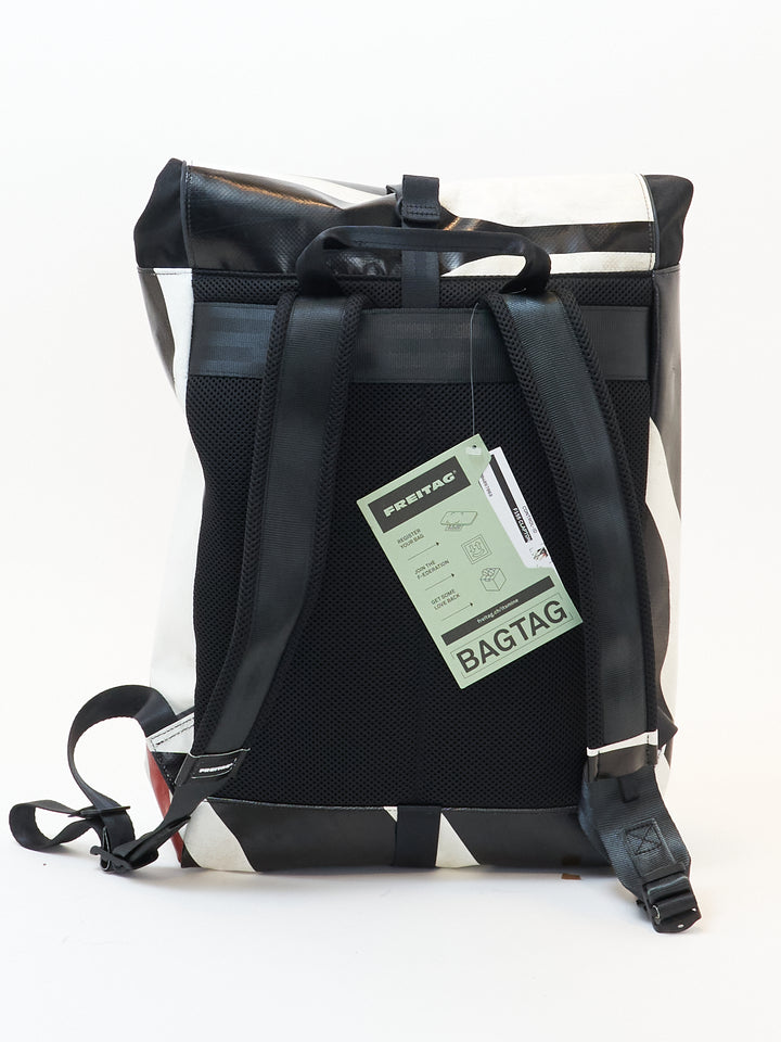 F155 Clapton -   white black red