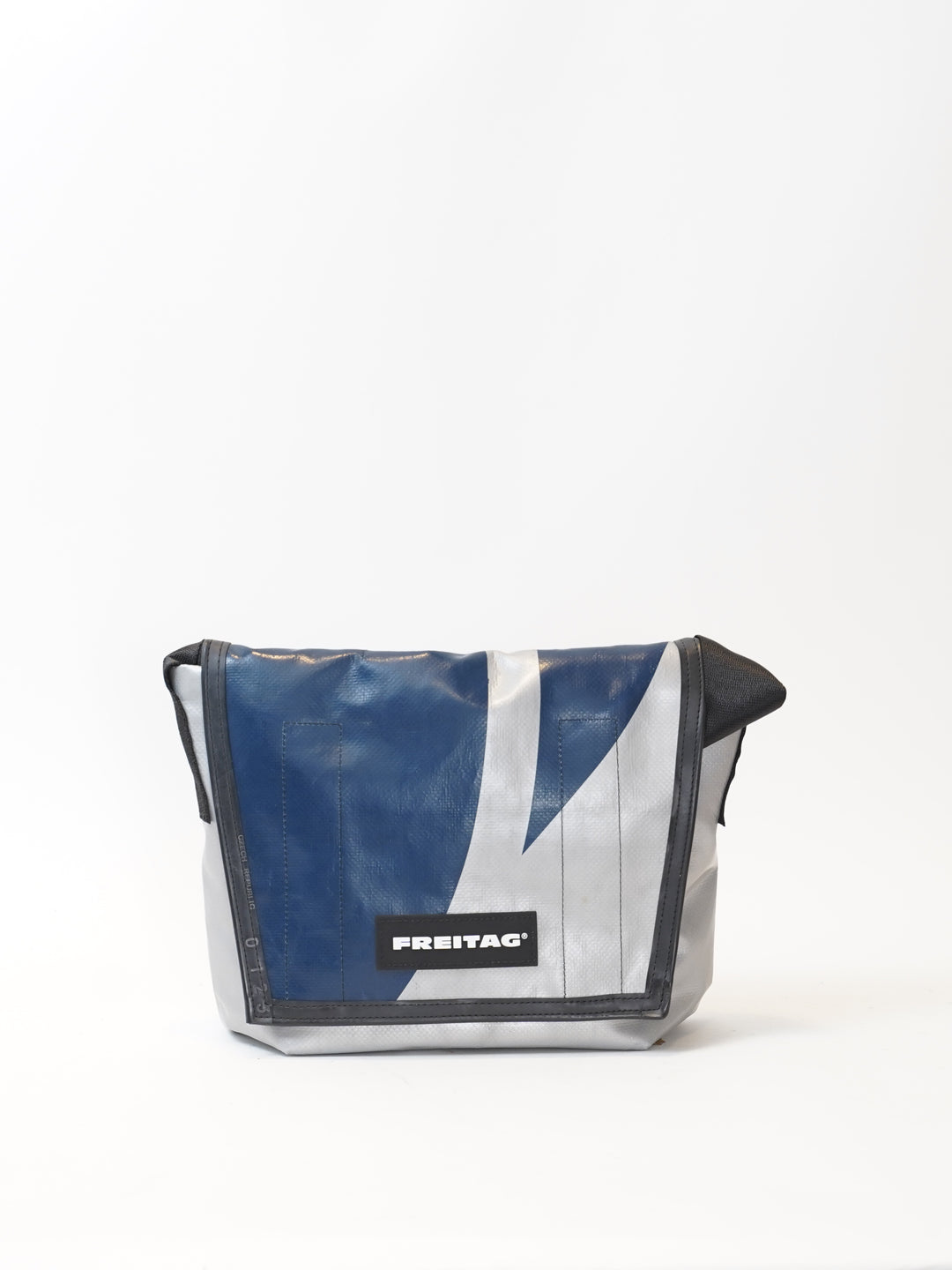 F11 Lassie -  silver blue