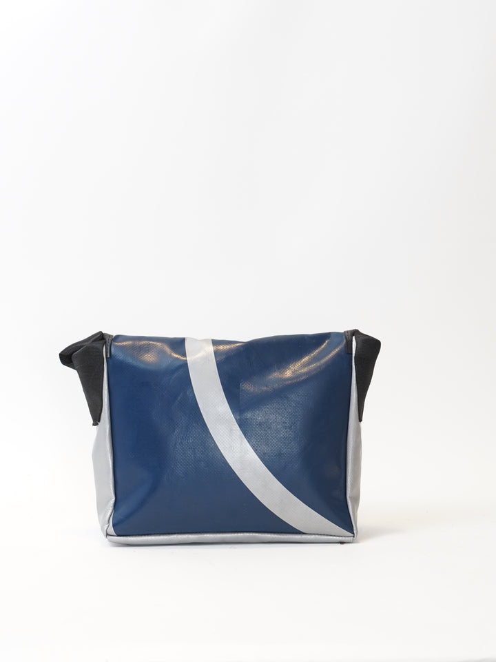 F11 Lassie -  silver blue