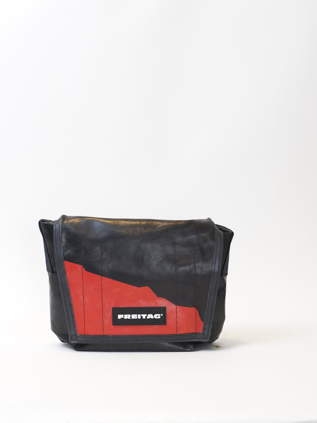 F11 Lassie -  black red