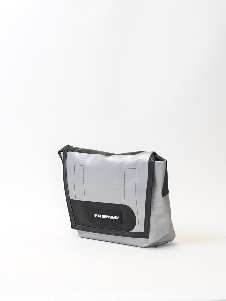 F11 Lassie -  silver black