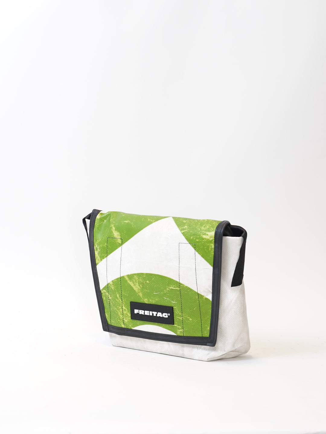 F11 Lassie - white  green